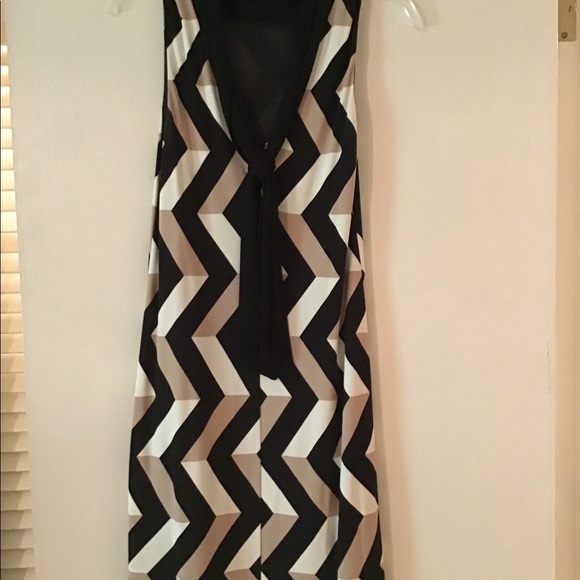 Valentino Zigzag dress Italian size 40 - Picture 2 of 5